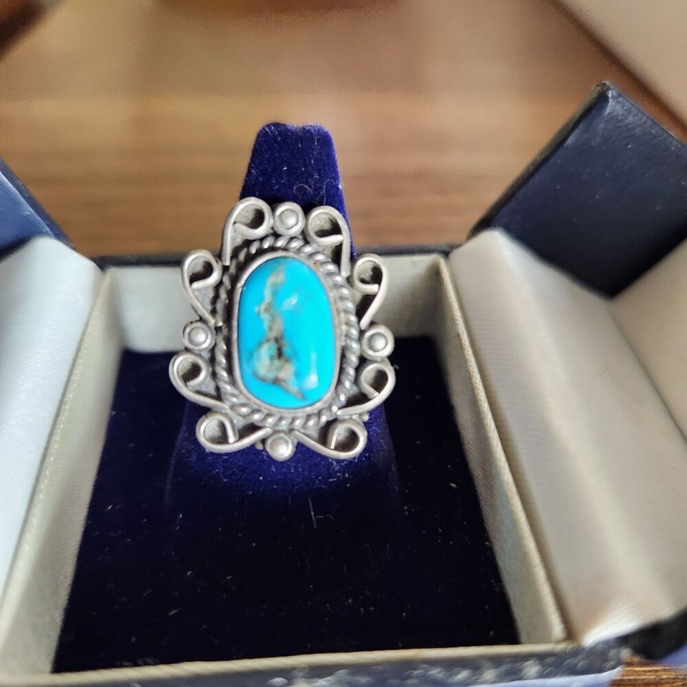 Vintage Navajo Sterling Silver Ring With Turquoise Stone & Ornate Design Size 6
